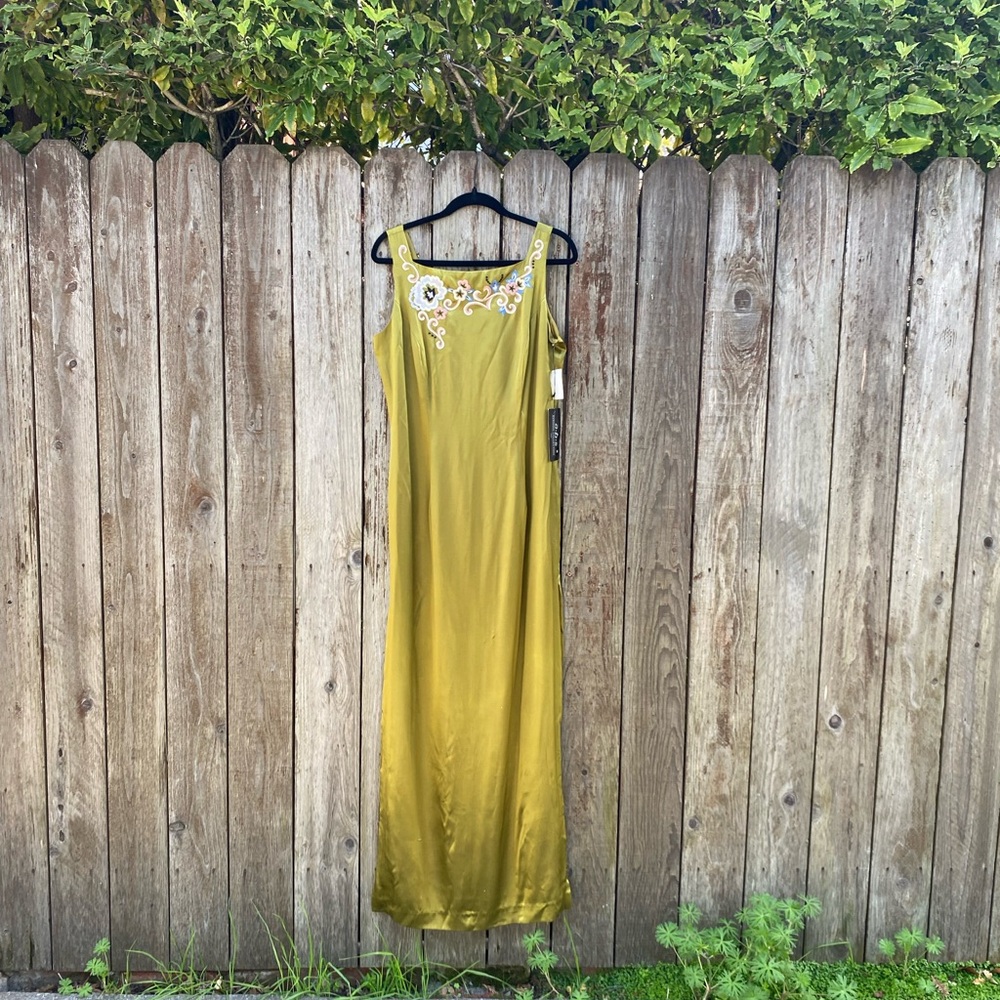 Elegant Olive Green Vintage Maxi Dress